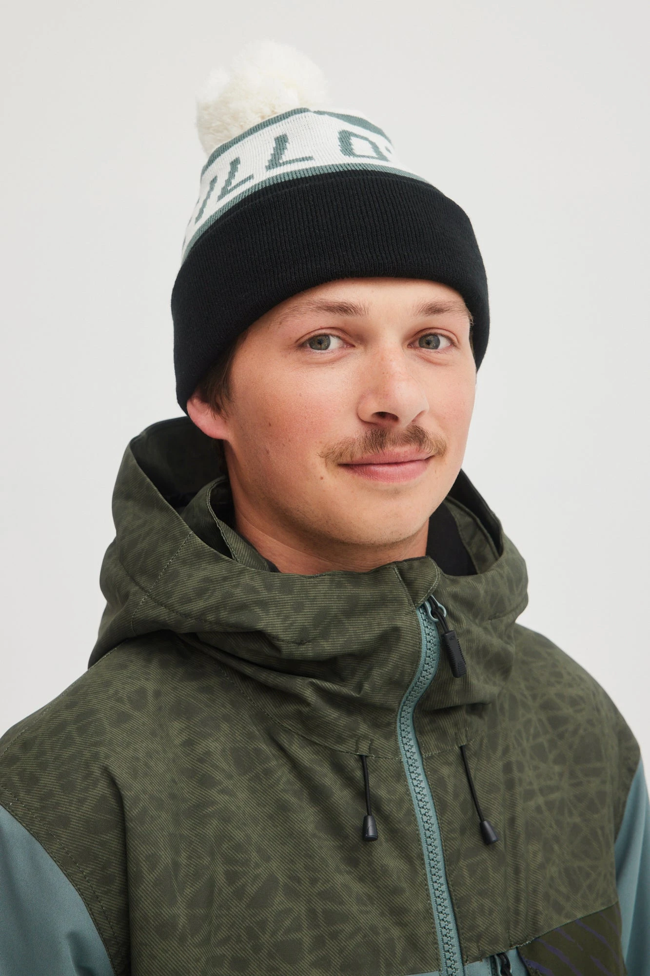 POWDER BEANIE O'Neill POWDER BEANIE -O’Neill shop 2450022 41010 4663